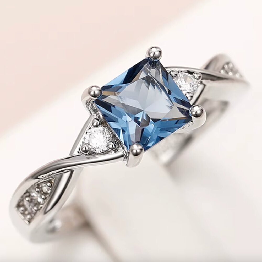 NEW 18k White Gold Blue Sapphire Princess Cut Diamond Ring